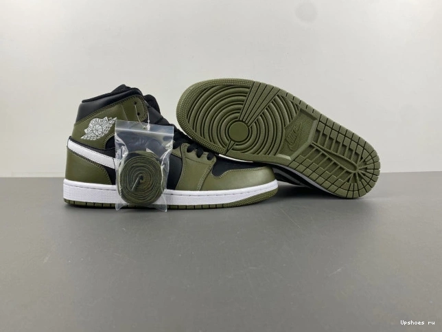 1 mid JORDAN BQ8426-092  0716
